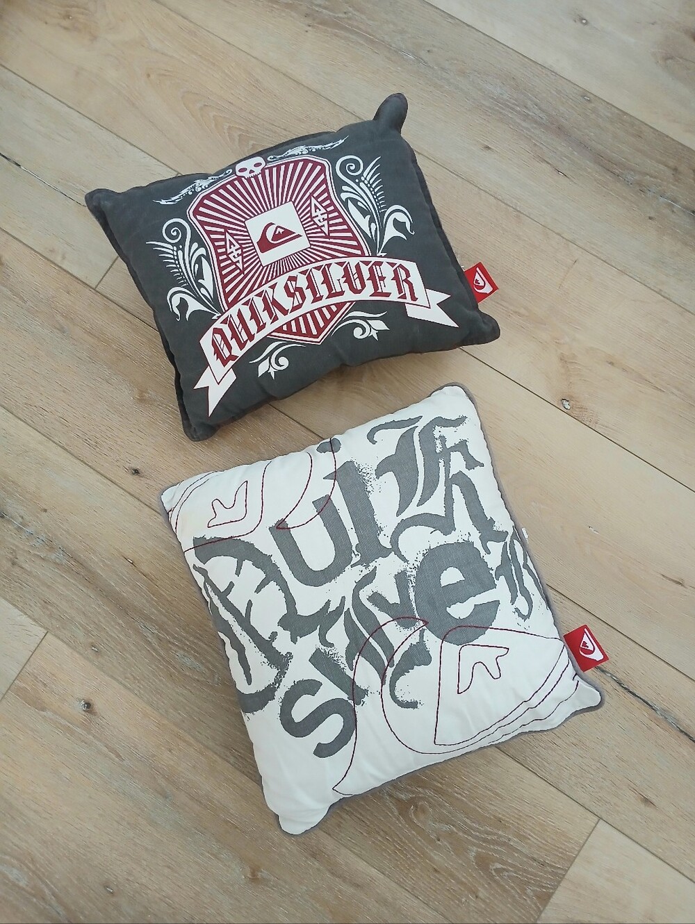 Set of 2 Roxy Quiksilver Accent Throws Pillows